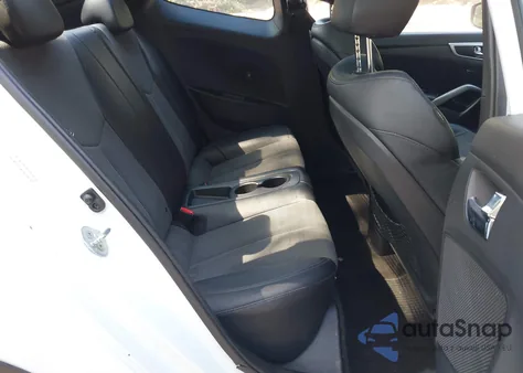 2016 Hyundai Veloster z USA, uszkodzony, nr VIN KMHTC6ADXGU267637